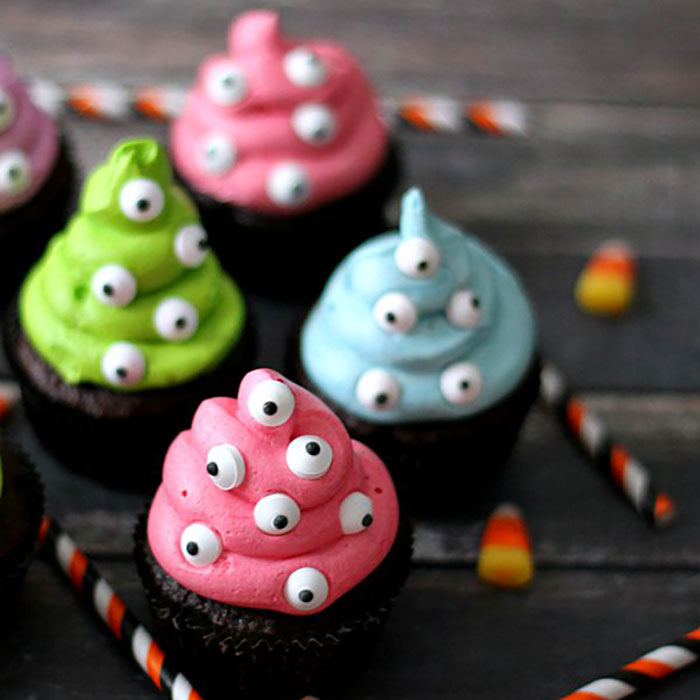 16 easy halloween cupcake recipes halloween cupcake decorating ideas - Easy Halloween Cupcake Decorating Ideas 16 easy halloween cupcake recipes halloween cupcake decorating ideas - Easy Halloween Cupcake Decorating Ideas