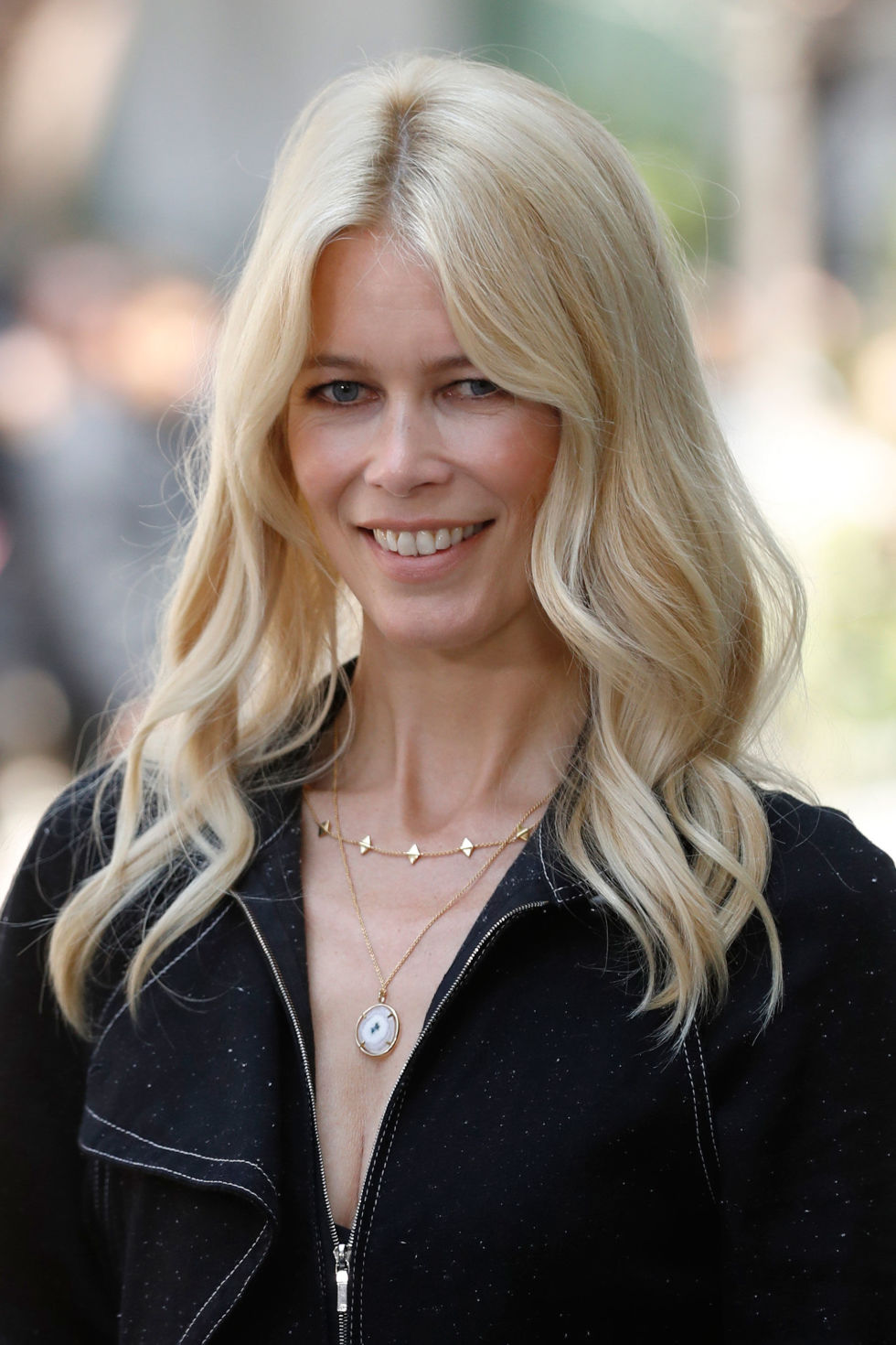 how not to look old change your over 50 hairstyle 59 wavy hairstyle ideas for 2017 how to get gorgeous wavy hair how not to look old change your over 50 hairstyle 59 wavy hairstyle ideas for 2017 how to get gorgeous wavy hair
