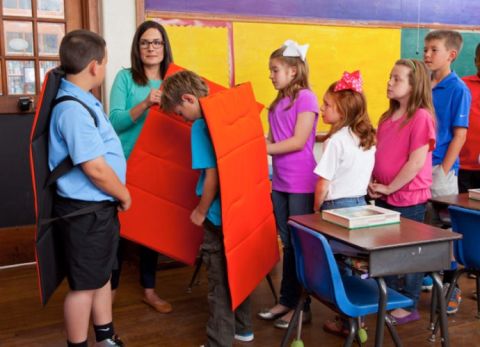 There Are Now Bulletproof Blankets to Protect Kids at School There Are Now Bulletproof Blankets to Protect Kids at School